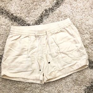 🎀5 FOR $5🎀 Cream Linen Shorts